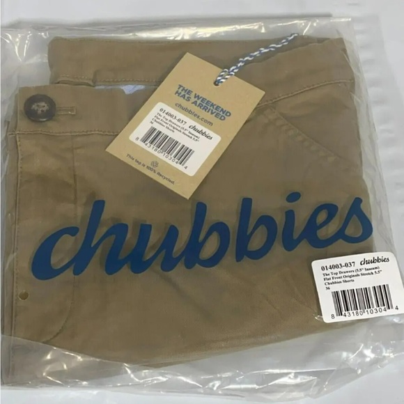 Chubbies flat front original khaki shorts. Inseam 5.5 - Picture 3 of 3